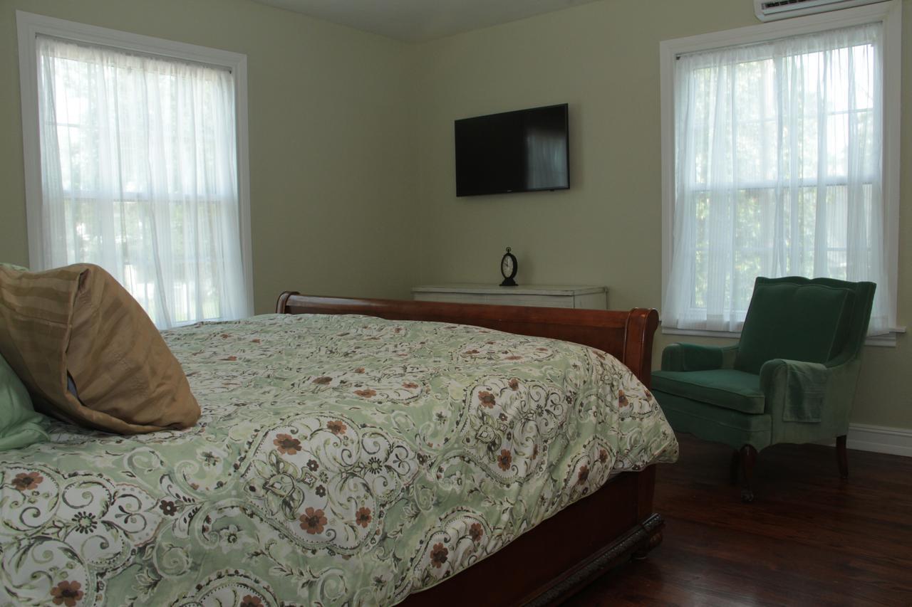 The Oaks Bed And Breakfast 설파스프링스 외부 사진